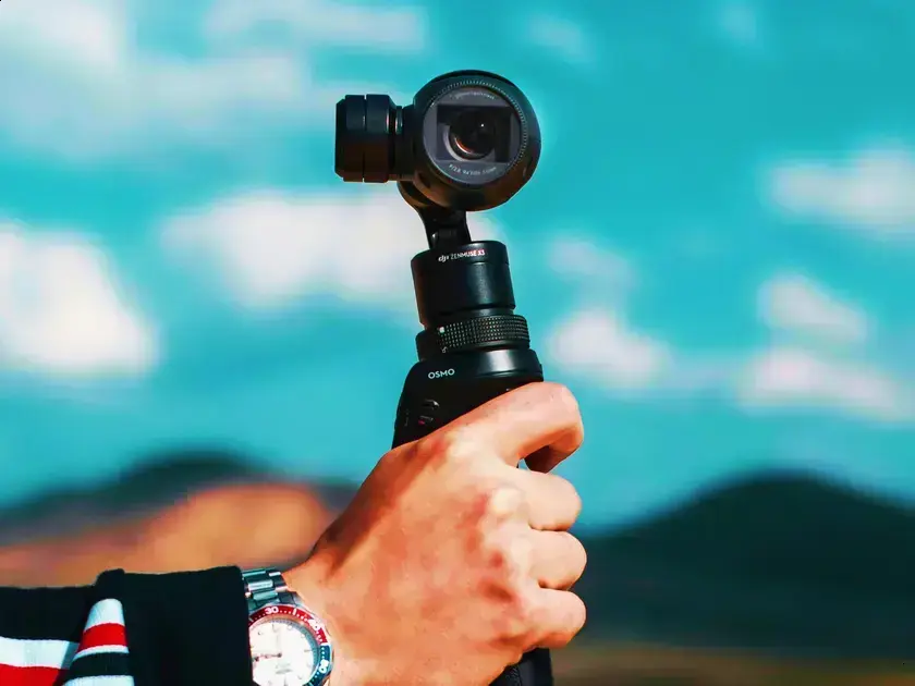 DJI Osmo Pocket 4 traz recursos de nível cinematográfico comparáveis ao iPhone 17 Pro