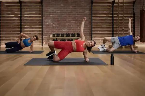 Encontre seu estilo de treino ideal com os treinadores do Apple Fitness+