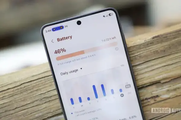 Galaxy S25 e S24: usuários relatam drenagem severa após atualização de abril