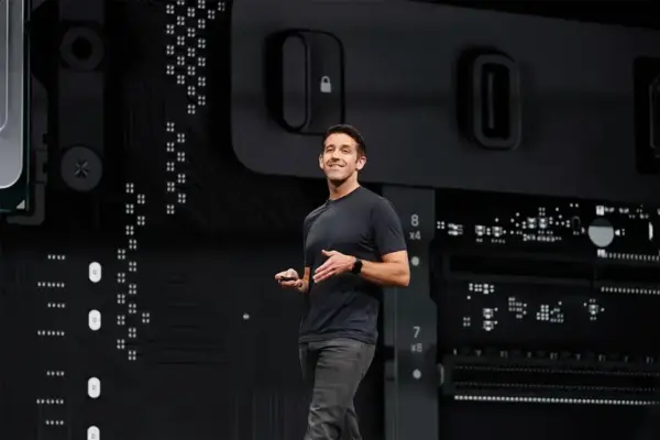 John Ternus: Continuidade e Consistência marcam nova era da Apple