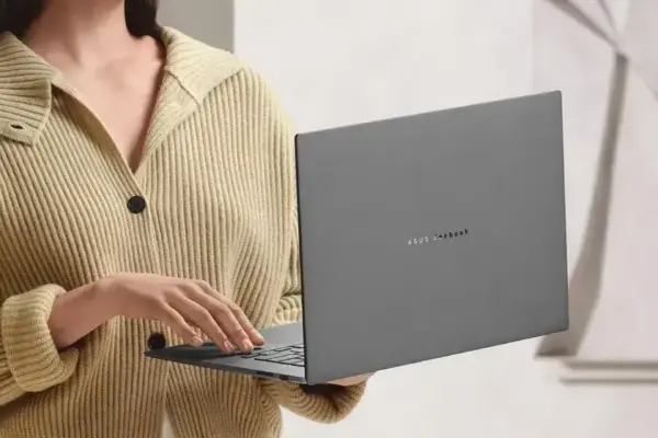 Lançamento do Zenbook S16: O Laptop Leve com Display OLED de 120 Hz