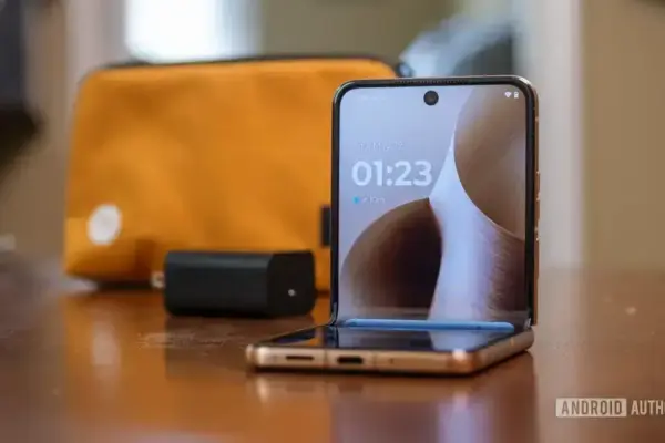 Motorola confirma data de lançamento da nova família Razr em abril de 2026