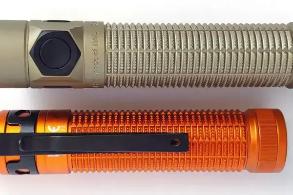 Olight Baton Ultra e 4 Pro: Lanterna compacta pronta para uso diário