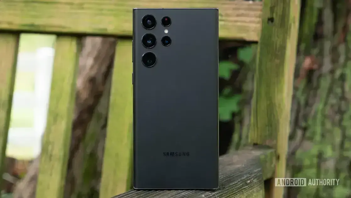 Samsung Galaxy S22 Ultra é travado por empresa misteriosa após reinicialização 1 Samsung Galaxy S22 Ultra é travado por empresa misteriosa após reinicialização