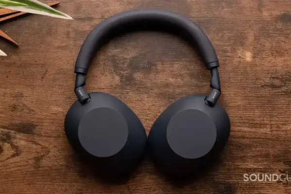 Sony lança nova cor para os headphones WH-1000XM6: conheça a Sandstone!