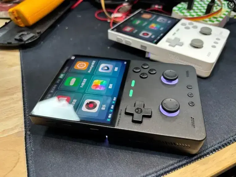 TrimUI Brick Pro: Especificações e Detalhes do Novo Console em Lançamento