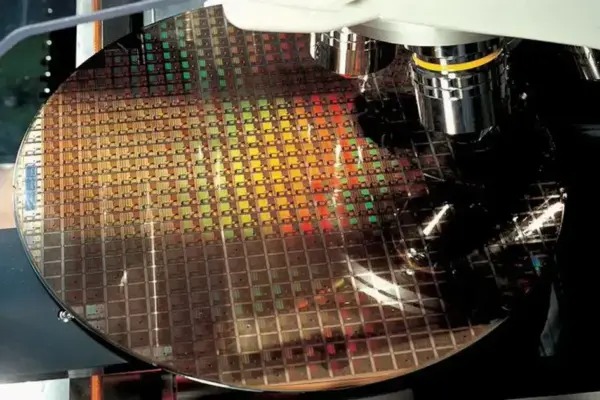 Apple avalia Intel e Samsung como backup para produção de chips nos EUA