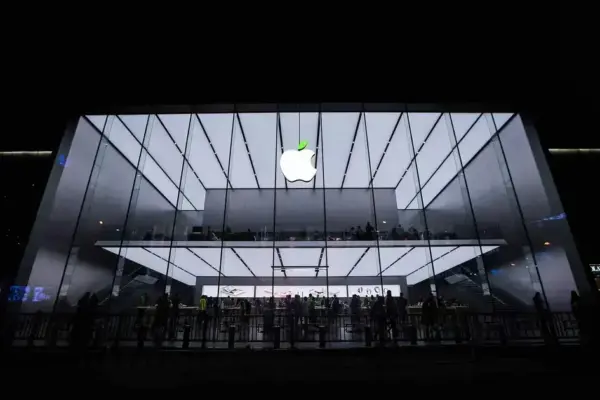 Apple registra lucro acima do esperado impulsionado pelo iPhone 17 e MacBook Neo