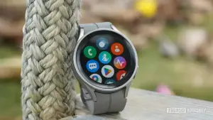Google Contacts para Wear OS ganha nova interface com foco em fotos