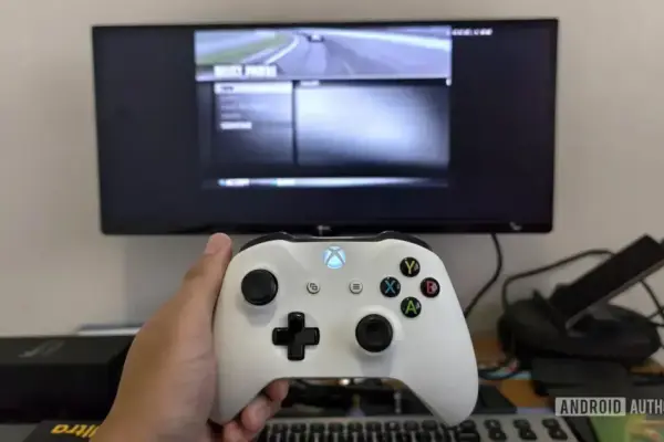 Samsung corrige bug no controle de jogos em modo DeX com atualização One UI 8.5