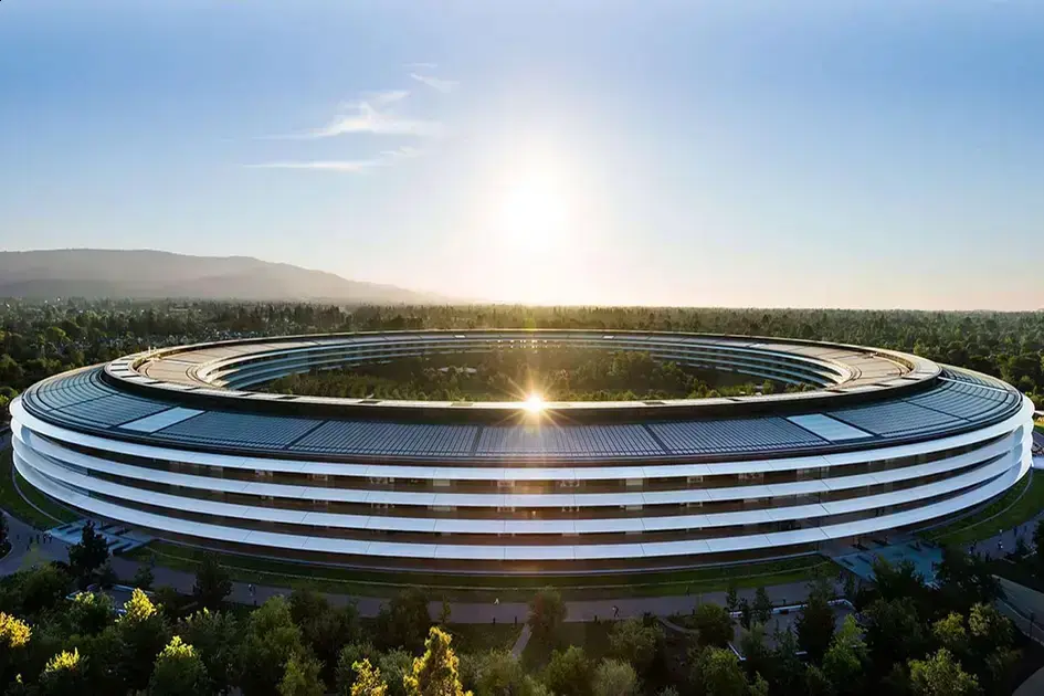 Ações da Apple caem após WWDC26 mostrar estratégia cautelosa com Siri AI