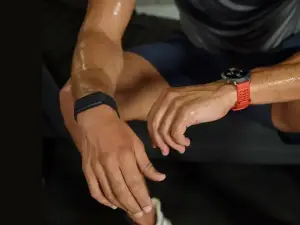 Amazfit Helio Strap retorna ao mercado global após meses indisponível