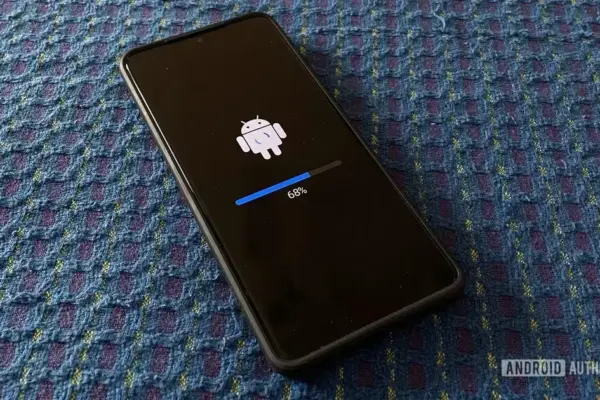 Como atualizar manualmente três apps essenciais do Google em celulares Samsung