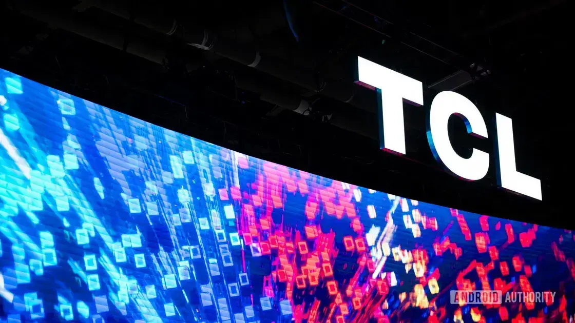 Controles de voz Gemini chegam para TVs TCL e prometem ajustes automáticos de áudio e imagem