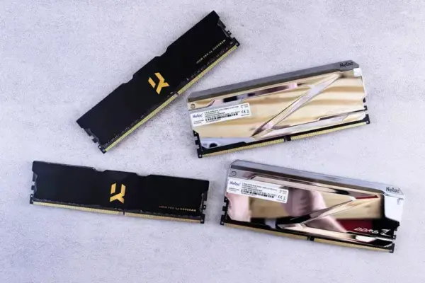 Crise de DRAM encarece memória RAM e SSDs na Europa, mas alta desacelera em junho