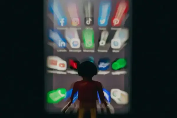 Estudo revela: 60% dos vídeos no TikTok são gerados por IA e 21% no YouTube