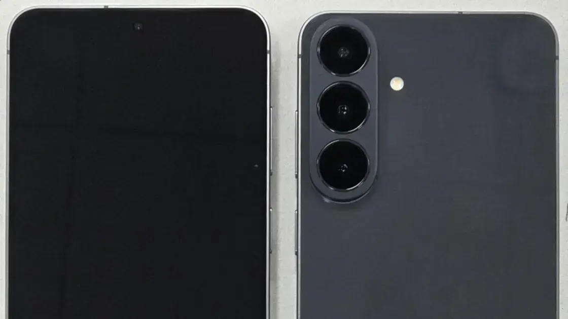 Galaxy S26 FE aparece com imagem real e novo design na câmera traseira 1 Galaxy S26 FE aparece com imagem real e novo design na câmera traseira