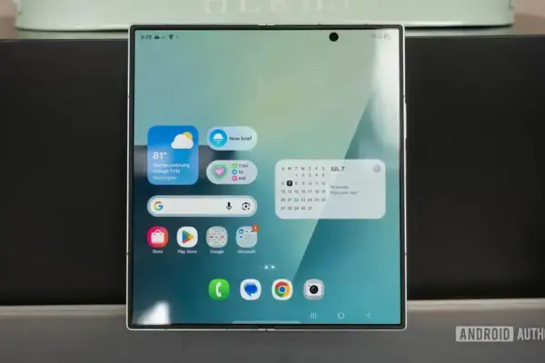 Galaxy Z Fold 8: primeiros papéis de parede vazam antes do lançamento