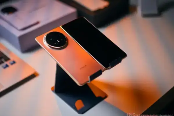 Honor Magic V6: smartphone dobrável com design ultra fino chega ao mercado global