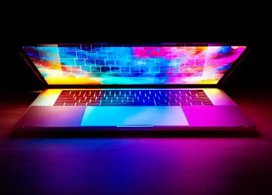 MacBook Ultra da Apple aposta em display OLED com cores além do DCI-P3