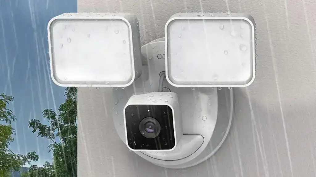 Onn lança câmera floodlight com suporte Gemini por apenas R$400