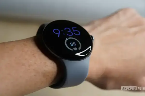 Pixel Watch lança recurso Emergency Sharing para avisar contatos em emergências