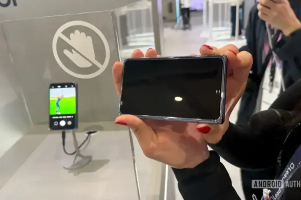 Samsung patenteia celular dobrável, enrolável e compacto como um tijolo