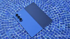 Samsung poderá lançar capa Carbon Standing para Galaxy Z Fold 8 com design em fibra de carbono