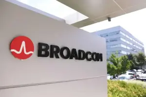 Acordo da Broadcom fortalece a produção de chips RF dos EUA para Apple