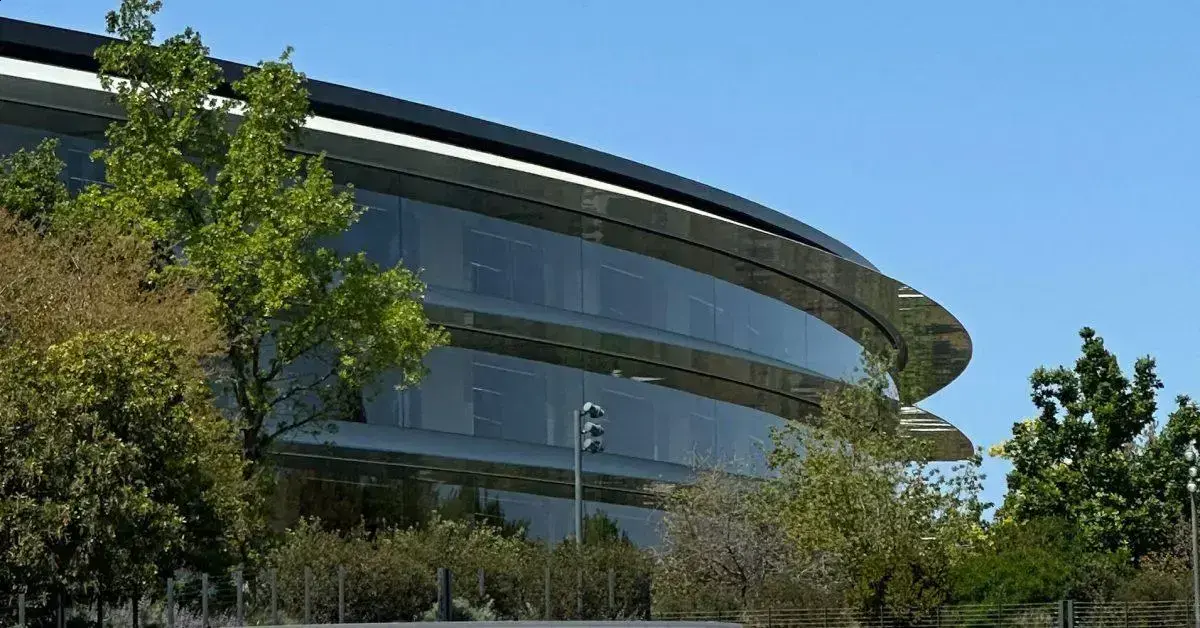 Apple e Micron disputam autorização para uso de chips chineses por Trump