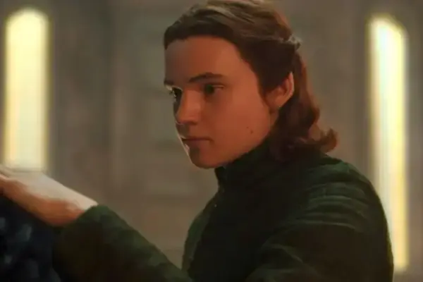 Ator de Link no filme Zelda revela que não jogou Breath of the Wild por ser jovem demais
