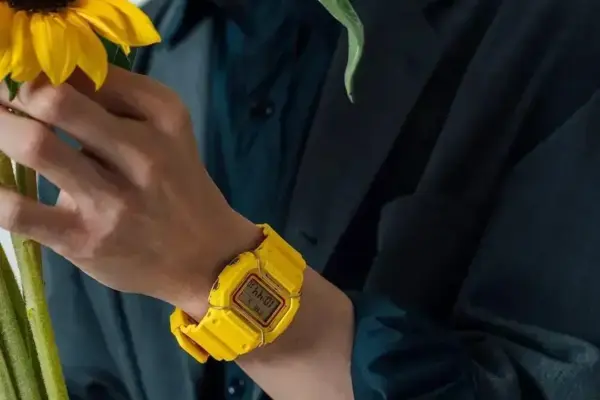Casio lança G-Shock exclusivo em homenagem aos 20 anos do jogo Mother 3
