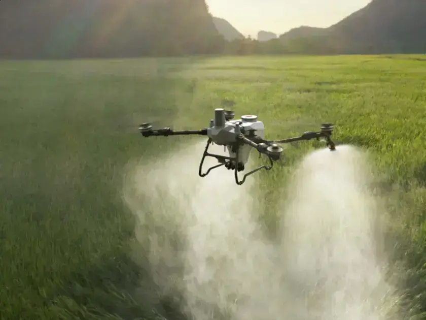 DJI lança drone Agras T55 com alta capacidade de carga para agricultura profissional