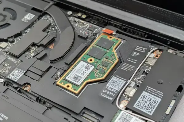 Framework Laptop 13 Pro: Preço alto do LPCAMM2 com poucos benefícios