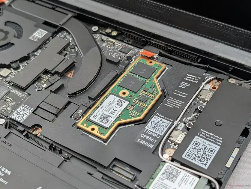 Framework Laptop 13 Pro: Preço alto do LPCAMM2 com poucos benefícios