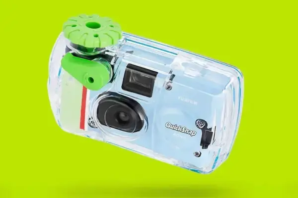 Fujifilm lança câmeras descartáveis QuickSnap com filme 35mm acessíveis