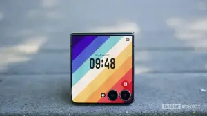 Galaxy Z Flip 8: primeiras imagens mostram cores e detalhes do novo dobrável Samsung
