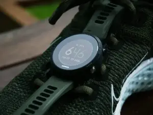 Garmin prepara sensor muscular inovador para atletas de força em 2026