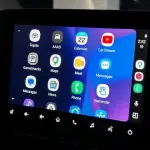 Nova atualização do WhatsApp expande recursos no Android Auto para seu carro
