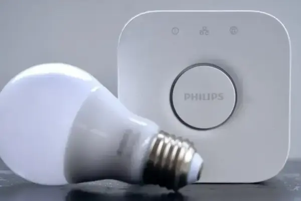 Philips corrige bug que travava Hue Bridge Pro com nova atualização