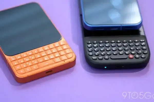 Por que o teclado físico QWERTY não conquistou em smartphones Android em 2026
