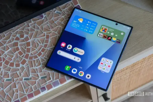 Samsung elimina upgrades grátis de armazenamento no Galaxy Z Fold 8