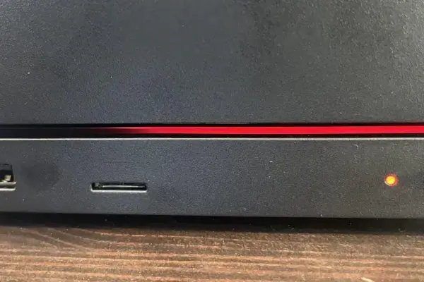 Steam Machine enfrenta primeiro defeito grave com o temido 'red line of death'