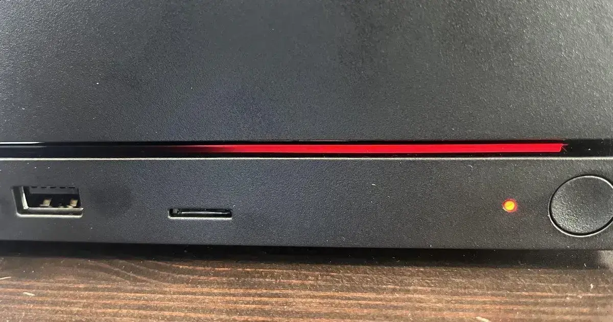 Steam Machine volta a funcionar após erro 'linha vermelha da morte' resolver BIOS