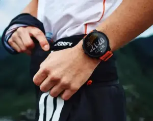 Suunto Race 3 e Race 3 S vazam com telas AMOLED e novo sistema de assinatura