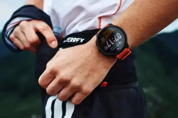 Suunto Race 3 e Race 3 S vazam com telas AMOLED e novo sistema de assinatura