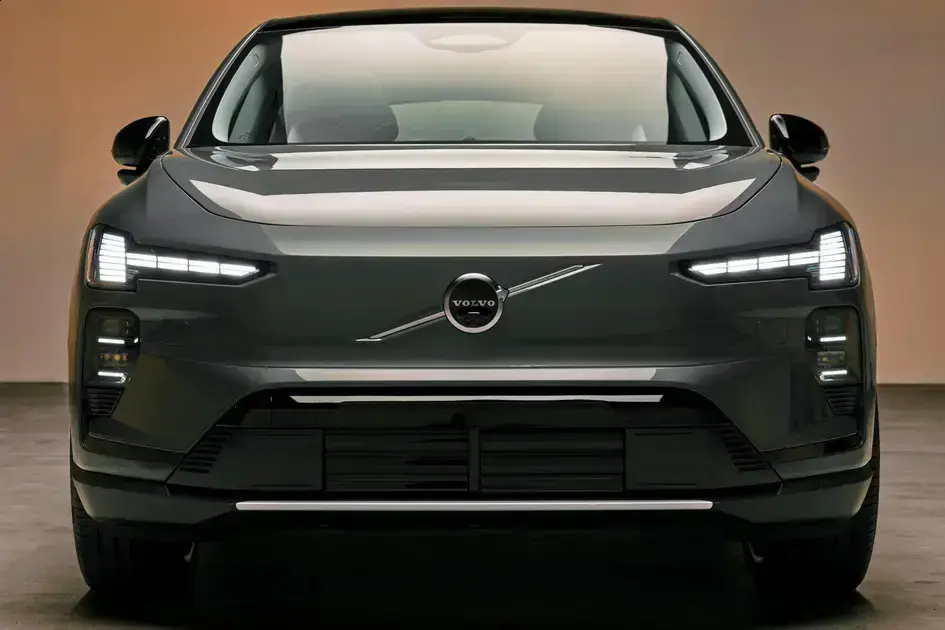 Volvo EX60: SUV elétrico chega às ruas com até 810 km de autonomia