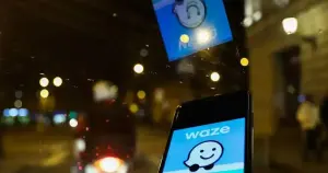 Waze lança cinco novidades para motoqueiros e buscas inteligentes
