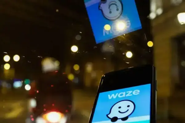 Waze lança cinco novidades para motoqueiros e buscas inteligentes