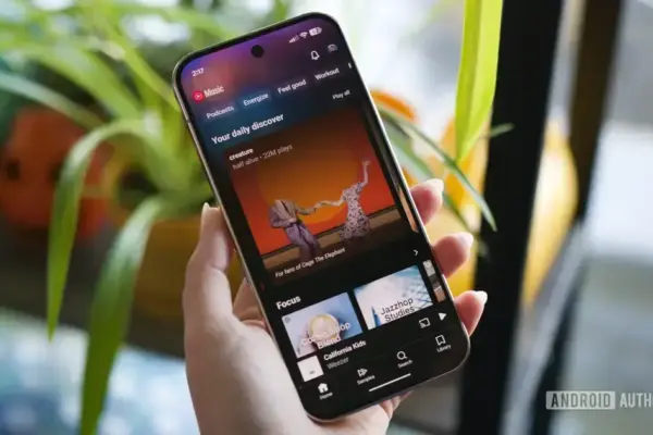 YouTube Music testa álbum em tela cheia na reprodução de músicas
